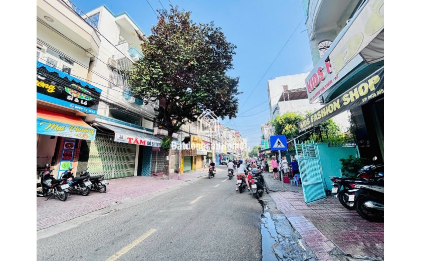 Nhà trung tâm Huỳnh Thúc Kháng – gần chợ Xóm Mới, biển 5 phút – đang cho thuê 6tr/tháng